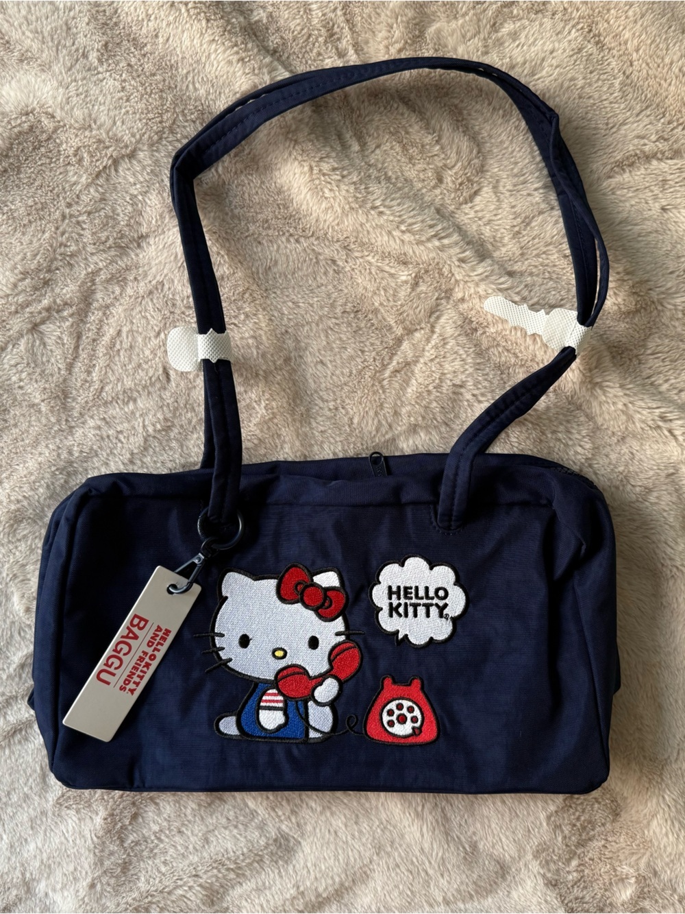 NWT BAGGU Nylon Bowler Bag Embroidered Hello Kitty Phone - Picture 15 of 16